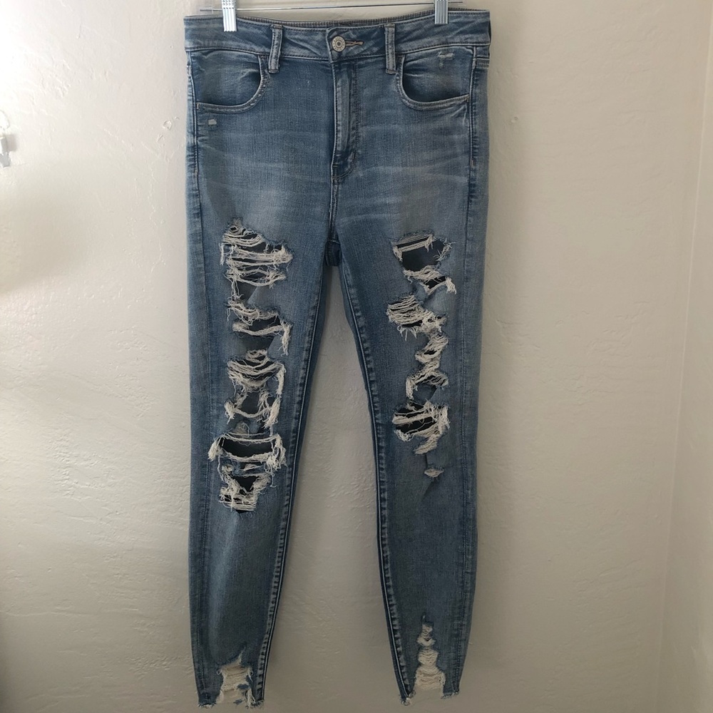 Distressed high rise jegging